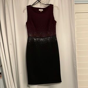 Calvin Klein Black and Purple Sleeveless Sheath Cocktail Dress